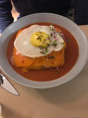 Vegan Francesinha at Outro Lado in Faro