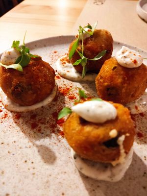 Bolinhas de Alheidas at Outro Lado in Faro