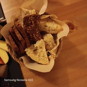 Warm toasty bread at Outro Lado in Faro