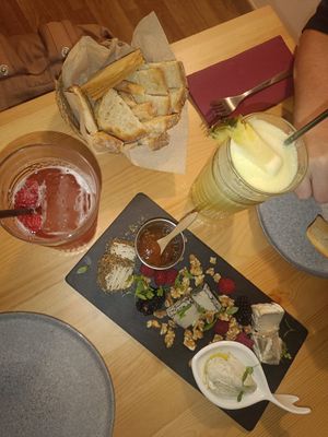  at Outro Lado in Faro