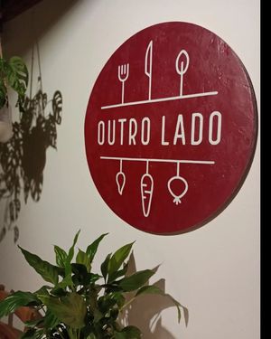 Logo at Outro Lado in Faro