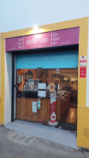  at Outro Lado in Faro