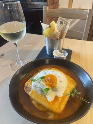   at Outro Lado in Faro