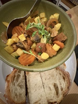 Starter  at Outro Lado in Faro