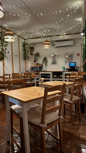  at Outro Lado in Faro