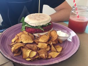 Beet burger at Outro Lado in Faro