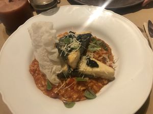 “Peixe frito” com risotto de tomate at Outro Lado in Faro