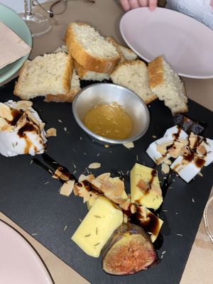 Cheese board  at Outro Lado in Faro