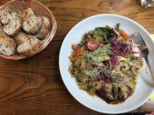 Mixed vegan plate was so so nice at De Rode Koe in Lille