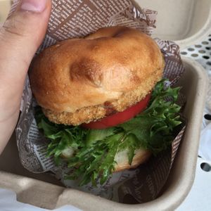 bagel burger at Organic Cafe Han in Tokyo