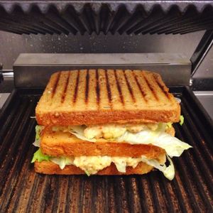 Vegan tunafish at KONOÏ Hemp Milk Bar in Vienna