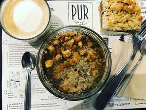 Latte. Spinach mushroom potato crumble. Coffee cake  at PUR etc in Versailles