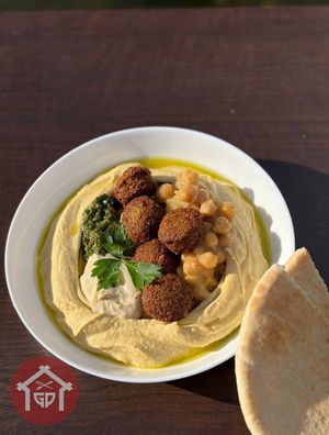 hummus falafel at Gojo Paradiso in Kyoto