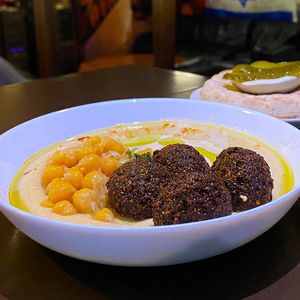 hummus falafel plate at Gojo Paradiso in Kyoto