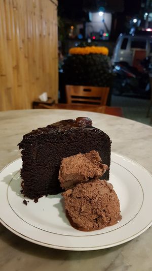 vegan glutenfree chocolate cake and vegan chocolate icecream. the cake could use more sugar and cacao, but the icecream is truly amazing!! at Sawobali  in Ubud