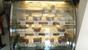 Vegan cakes at Sawobali  in Ubud