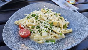 Pasta mit Spargel at UNI.WIRT. in Klagenfurt