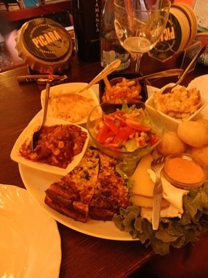 Mix de tapas vegetarianas y veganas at Tasca La Luna in La Palma