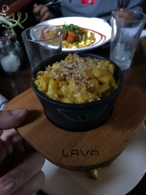 Mac n Cheese (feat. blurry Buffalo Mac n Cheese in the back) at V-Eats in Dallas