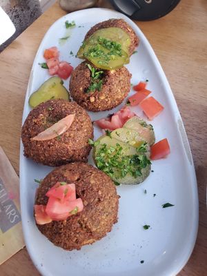 Falafel without tahini sauce at Mezze Restaurant in Kralendijk