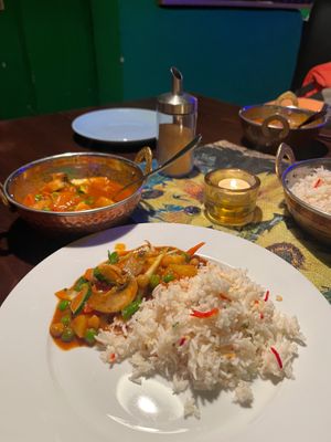 Gemüse pfanne in red curry sauce. at Cafe Lom in Rostock