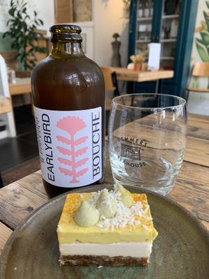 Delicious dessert 😋 I strongly recommend it 🌱  at Lunchcafe Curcuma in Gouda