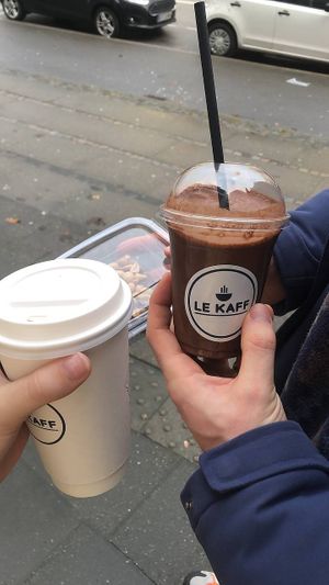 The cacao smoothies was great! Perfect balance between cacao/chocolate and fruits 🍌   at Le Kaff in Copenhagen