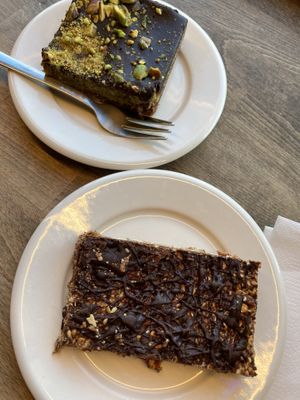 Raw Pistacchio Cake & Müsli Bar  at Le Kaff in Copenhagen