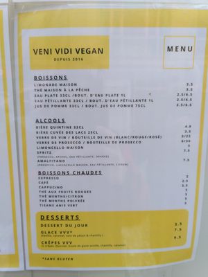 Drinks at Veni Vidi Vegan in Charleroi