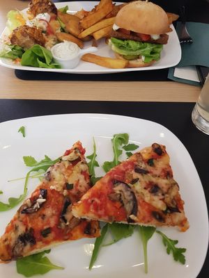 This was one slice of pizza for 3.50 euro. You can choose from the counter. Delicious at Veni Vidi Vegan in Charleroi