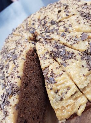 Gâteau beurre de cacahuètes  at Veni Vidi Vegan in Charleroi