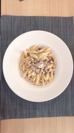 Pâtes à la carbonara Vegan  at Veni Vidi Vegan in Charleroi