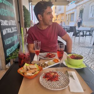 Sangria e felicidade at Escandinavia Green Spirit in Fuseta