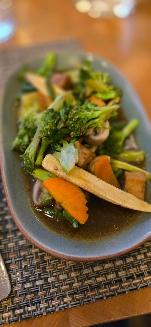 Drunk Jay (minus the chilli) at Doi Intanon in Ambleside