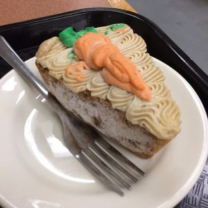 raw vegan carrot cake at Plant Power Cafe & Juice Bar in Chattanooga