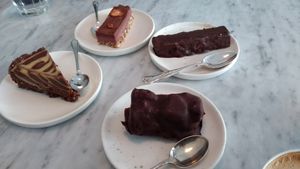 strawberry, twix, snickers and marple vegan raw pie at Acacia in Frederiksberg