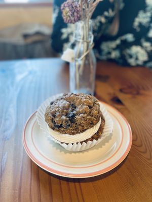 Oatmeal cookie cream sandwichh  at Shoofly in Portland