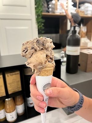 Praline crunch (this is the smallest size for €3!)  at Gelateria La Romana in Verona