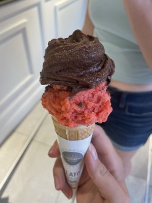 Strawberry and chocolate😍  at Gelateria La Romana in Verona