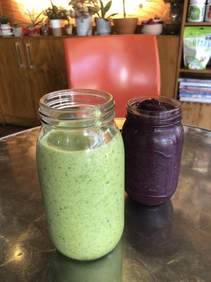 Fresca & acai smoothie at Mi Tierra Verde Organica in Culiacan