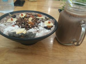 Cocoa smoothie bowl and mocha smoothie drink at Nourish Cafe in Yangon