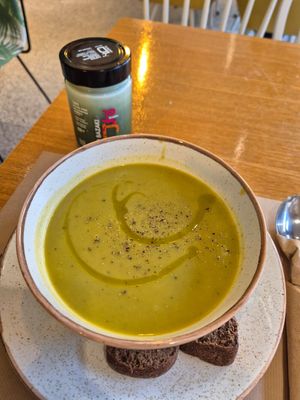 #Veganuary at To Bazaki Juice Bar in Chalandri