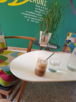  at To Bazaki Juice Bar in Chalandri