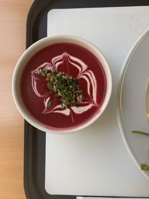 Beetroot with mint soup  at Cozinha Consciente in Coimbra