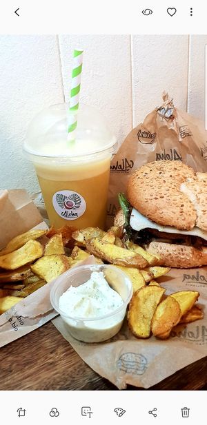 Small snack time..😂😏 at Aloha Vegan Delights in Valencia