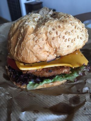 Burger. Slightly small, but very filling in combination with the meal deal. June 2018 at Aloha Vegan Delights in Valencia