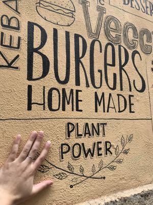 Entrance at Aloha Vegan Delights in Valencia