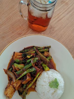 The food was really good and staff very friendly. I'm definitely coming back again at The Banyan Tree in 