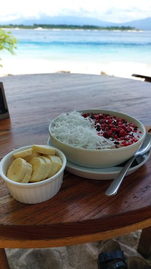 Cacao peanutbutter bowl with extra banana at The Banyan Tree in 