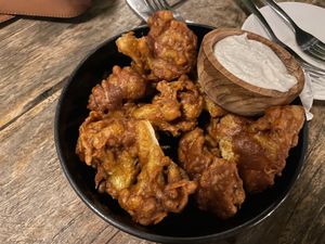 Buffalo Cauliflower (with cheesy dip) at The Banyan Tree in 